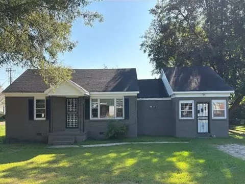 234 Central St, Bolivar, TN 38008