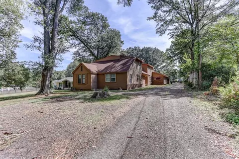 3700 Lakeview Rd, Memphis, TN 38116
