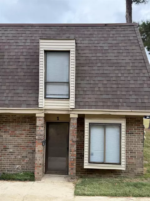 6561 S Poplar Woods Cir #1, Germantown, TN 38138