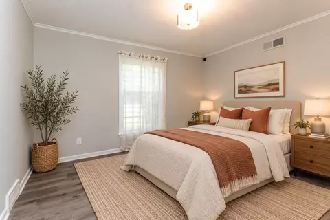 Bedroom - 289 Woodmont Dr, Memphis, TN 38117 photo 1 of 3