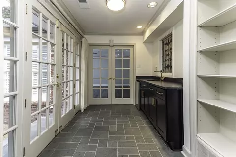 Entry Way - 289 Woodmont Dr, Memphis, TN 38117 photo 2 of 2