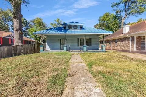 98 E Mckellar Ave, Memphis, TN 38109