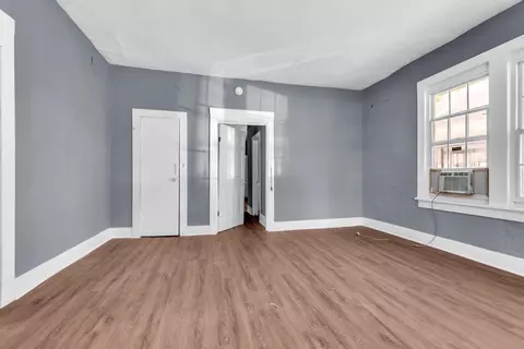 Living - 98 E Mckellar Ave, Memphis, TN 38109 photo 7 of 7