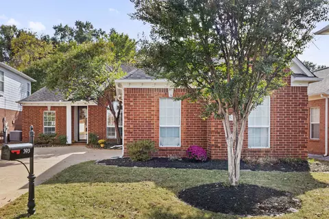 393 Fountain Crest Dr, Memphis, TN 38120