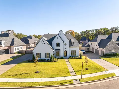 9121 Cheatham Ln N, Germantown, TN 38138