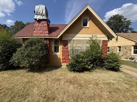 600 E Mckellar Ave, Memphis, TN 38106