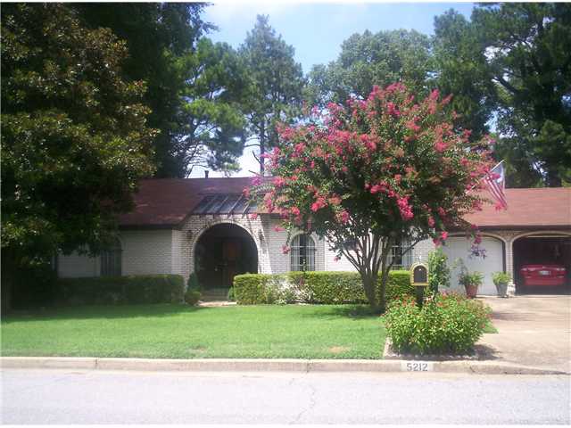 5212 Patrick Henry Dr, Memphis, TN 38134 photo 1