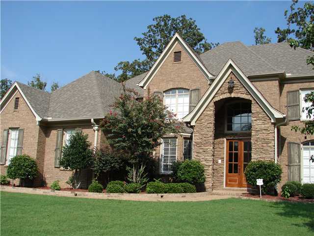 1024 E Old Hearthstone Cir, Collierville, TN 38017 photo 1