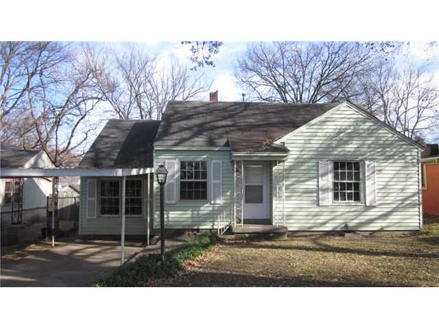 878 Maple Dr, Memphis, TN 38108 photo 1