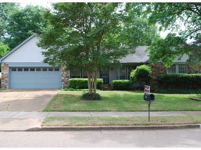 5763 Bartlett Woods Dr, Memphis, TN 38134 photo 1