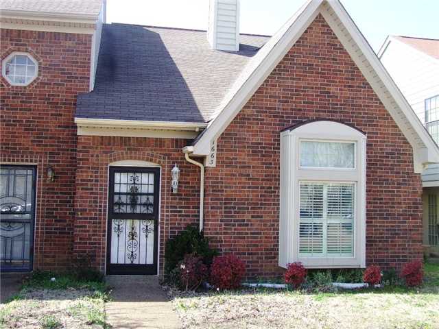 1663 Red Barn Dr, Cordova, TN 38016 photo 1
