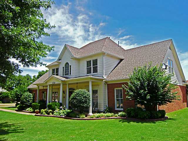 1644 Collingham Dr, Collierville, TN 38017 photo 1