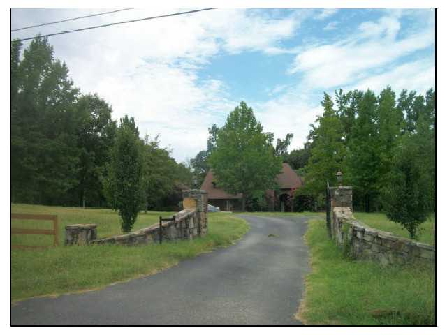 880 Schaeffer Loop, Eads, TN 38028 photo 1