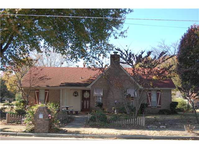 3269 Sycamore View Rd, Memphis, TN 38134 photo 1