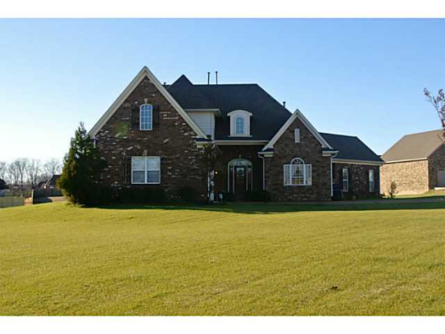 2679 Moonlight Shadow Dr, Olive Branch, MS 38654 photo 1
