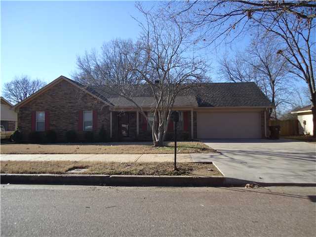 3987 Oak Rd, Memphis, TN 38135 photo 1