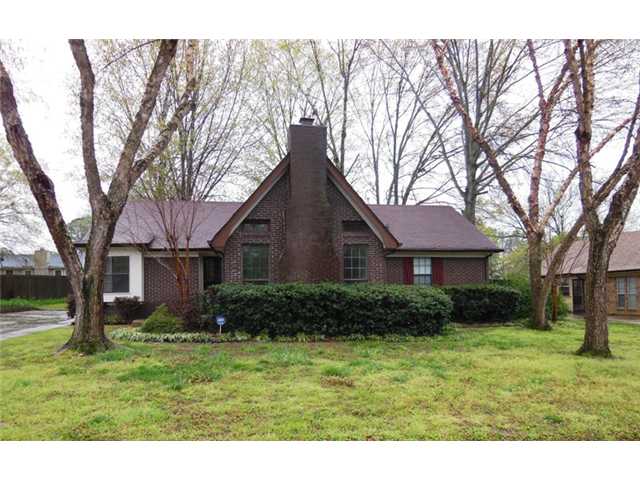 6013 Pebblehill Dr, Memphis, TN 38135 photo 1