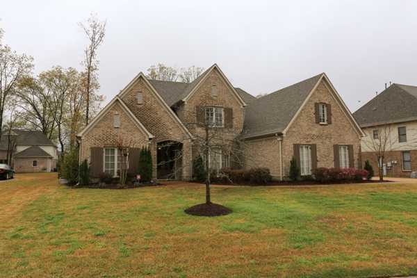 1126 E Old Hearthstone Cir, Collierville, TN 38017 photo 1