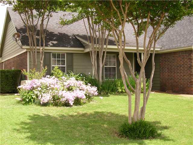7452 Gingerhill Ln, Bartlett, TN 38133 photo 1