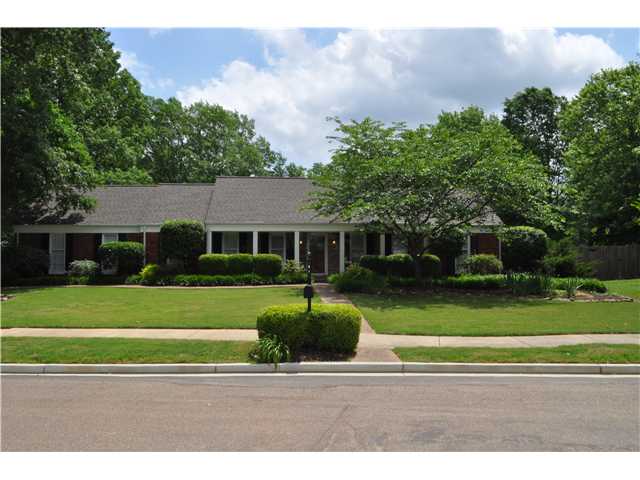 752 Webbview Dr, Collierville, TN 38017 photo 1