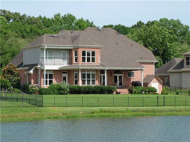 4877 Valley Birch Dr, Arlington, TN 38002 photo 1