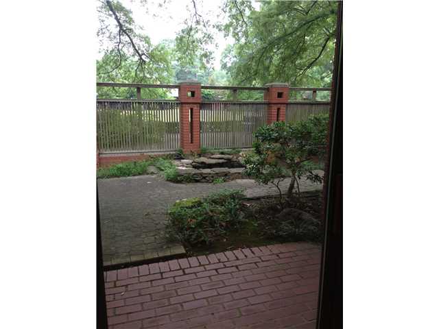 134 E Cherry Dr, Memphis, TN 38117 photo 9