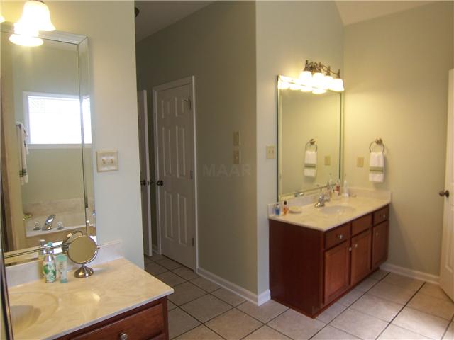 4992 Guffin Rd, Bartlett, TN 38135 photo 16