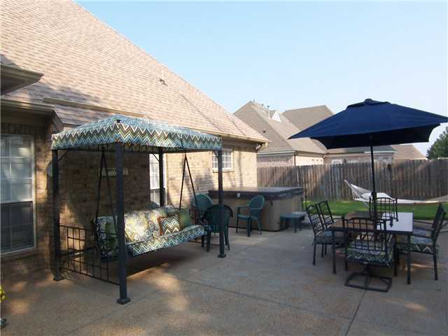 4992 Guffin Rd, Bartlett, TN 38135 photo 2