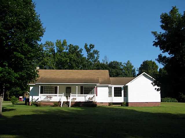 2275 Old Town Loop, Savannah, TN 38372 photo 2