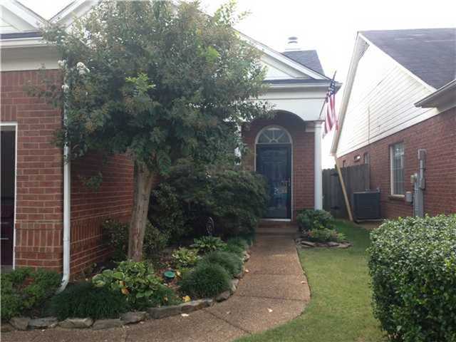 8677 Eagle View Dr, Cordova, TN 38018 photo 1