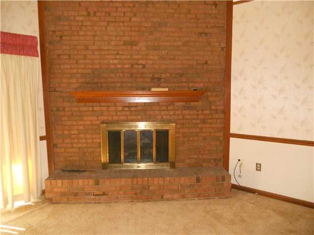 6345 Kirby Downs Dr, Memphis, TN 38115 photo 3