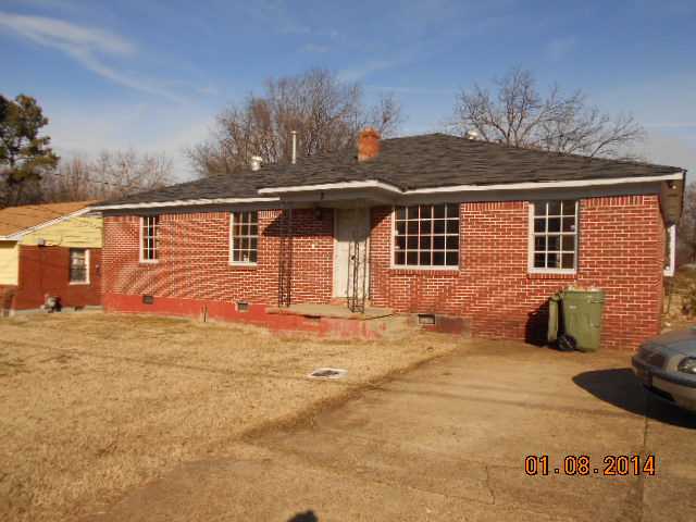 2 E Dunbar Rd, Memphis, TN 38109 photo 1