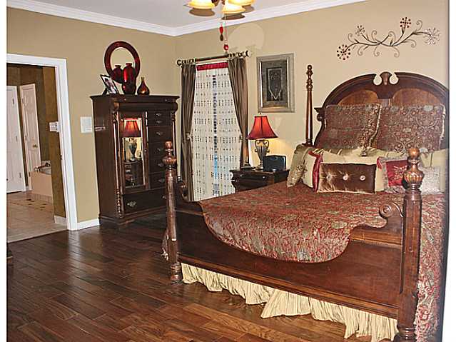 1015 Collingham Cv, Collierville, TN 38017 photo 12