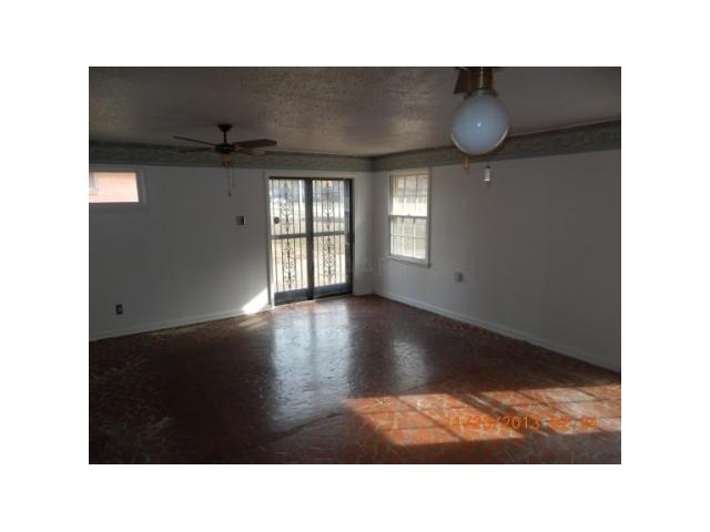 178 Ivan Rd, Memphis, TN 38109 photo 3