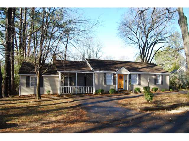1803 E Borroum Cir, Corinth, MS 38834 photo 1
