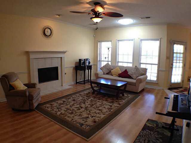 3924 Tamara Dr, Bartlett, TN 38135 photo 2
