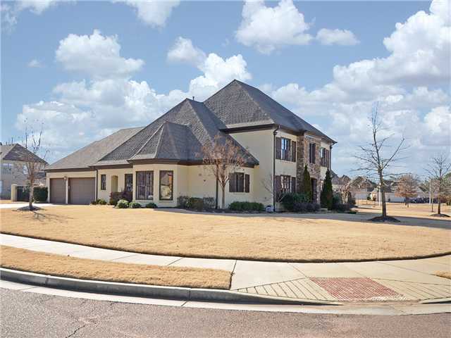 4380 Whisper Spring Dr, Collierville, TN 38017 photo 2