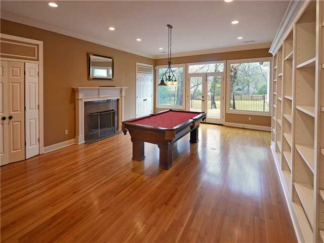 310 E Cherry Cir, Memphis, TN 38117 photo 3