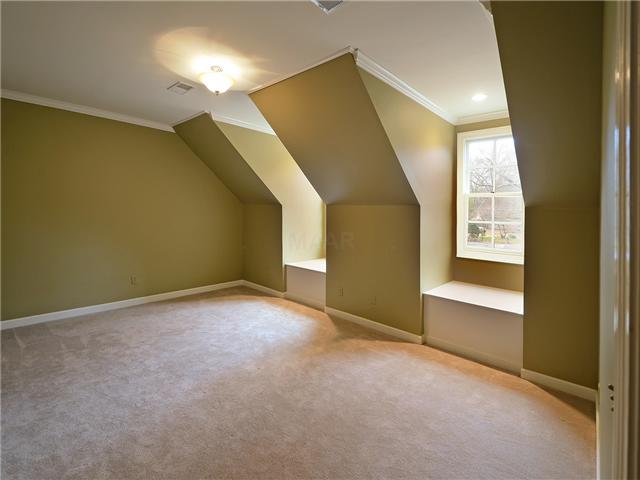 310 E Cherry Cir, Memphis, TN 38117 photo 16
