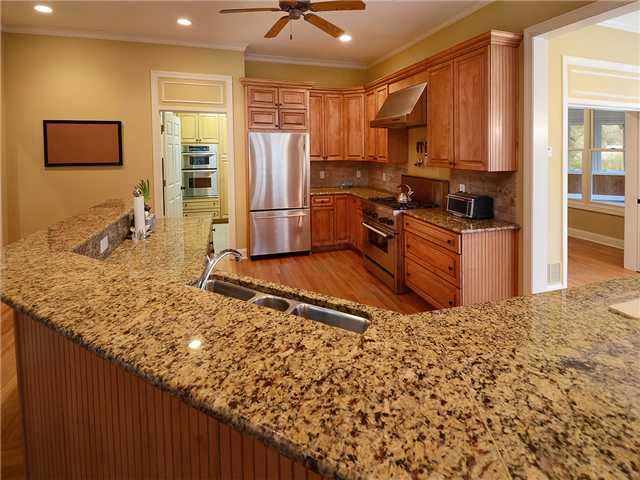 310 E Cherry Cir, Memphis, TN 38117 photo 5