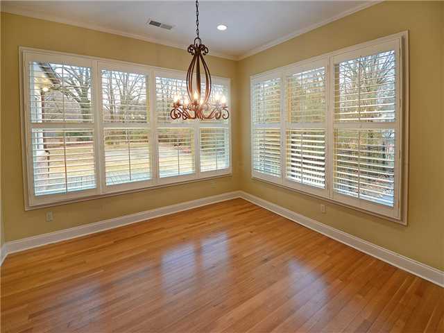 310 E Cherry Cir, Memphis, TN 38117 photo 8