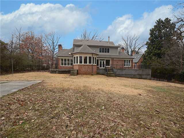 310 E Cherry Cir, Memphis, TN 38117 photo 22