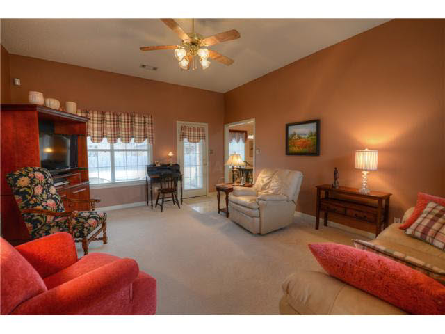 1371 River Ridge Dr, Collierville, TN 38017 photo 3