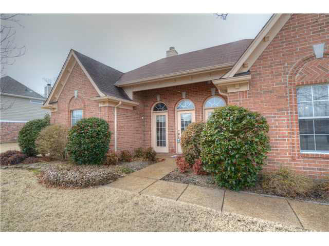 1371 River Ridge Dr, Collierville, TN 38017 photo 2