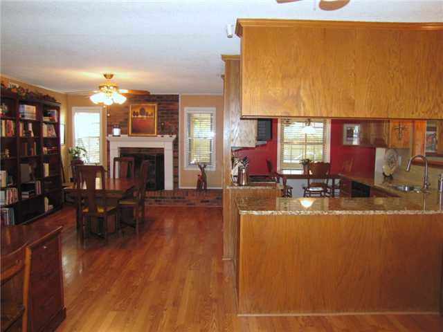 6323 Thornfield Dr, Memphis, TN 38134 photo 9