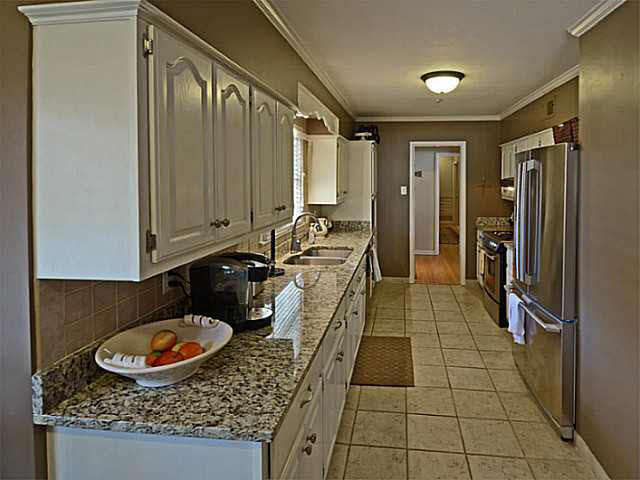 4232 Barfield Rd, Memphis, TN 38117 photo 3