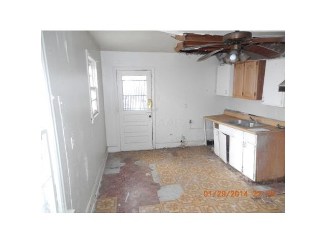 39 Fields Ave, Memphis, TN 38109 photo 4