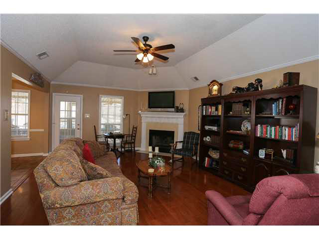 7909 Stephanie Cv, Bartlett, TN 38133 photo 4