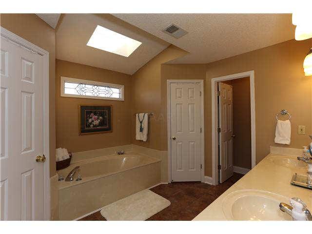 7909 Stephanie Cv, Bartlett, TN 38133 photo 11