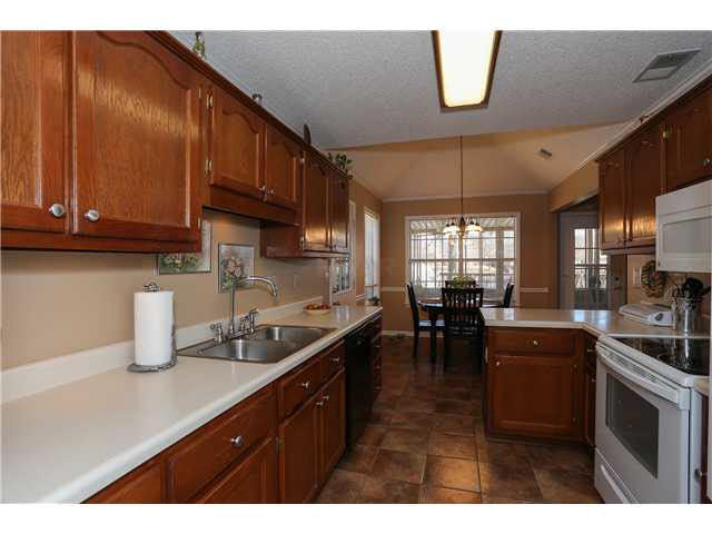 7909 Stephanie Cv, Bartlett, TN 38133 photo 6